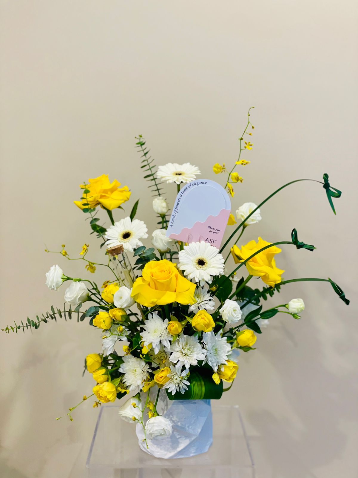 vase arrangement